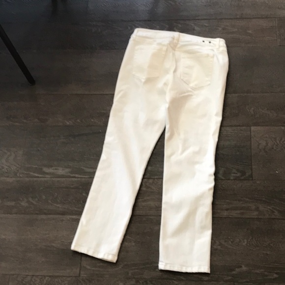 Jeans - Picture 5 of 5